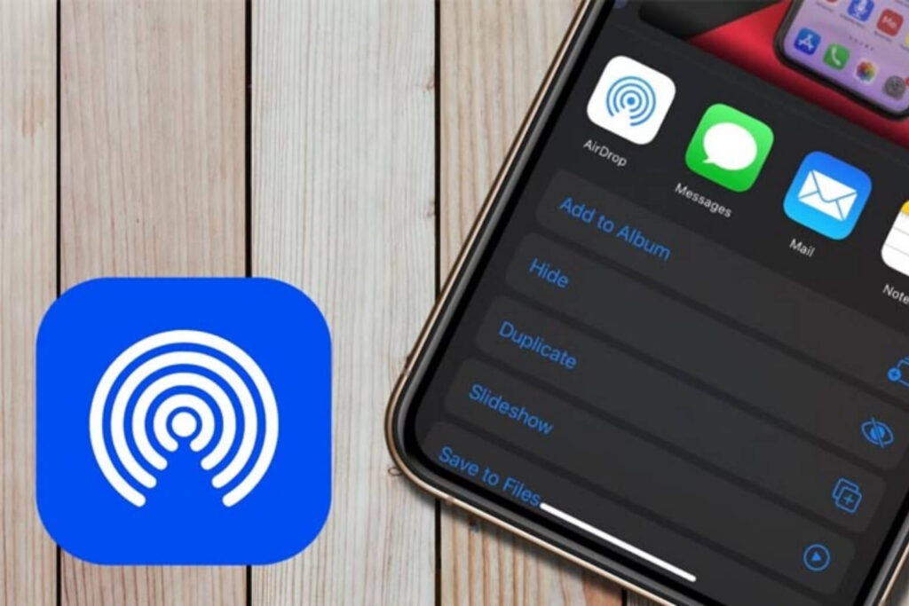 AirDrop vẫn tiếp tục gửi tệp qua iCloud ngay cả khi hai thiết bị rời xa nhau.
