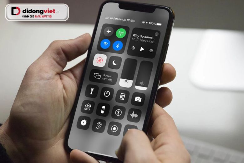 Màn hình iPhone tối: Nguyên nhân và cách khắc phục hiệu quả màn hình iphone bị tối