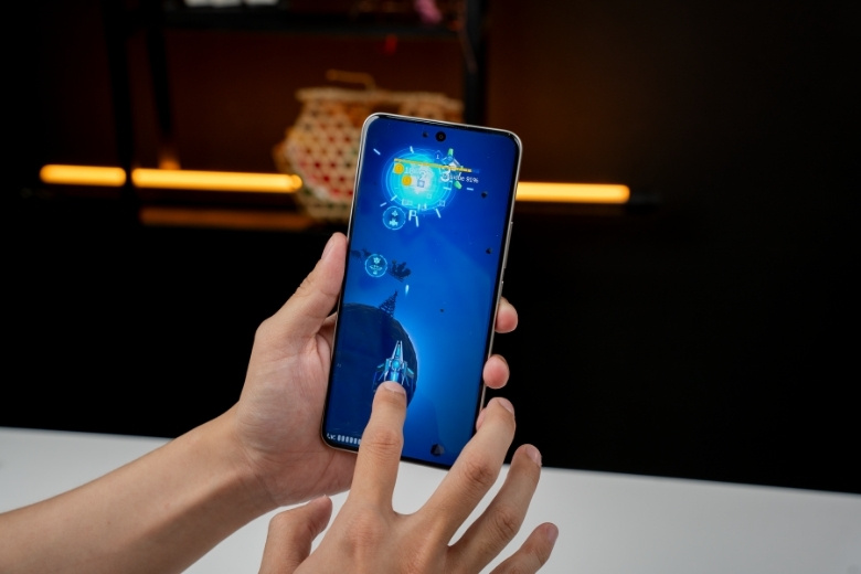 Trải nghiệm chơi game trên thiết bị mới